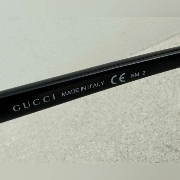 GUCCI GG 3633/S Black Oversized Silver Shimmer Cat Eye Sunglasses + Case & Cloth - Picture 7 of 8